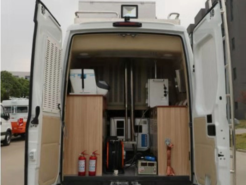 福特V348大氣走航監(jiān)測車