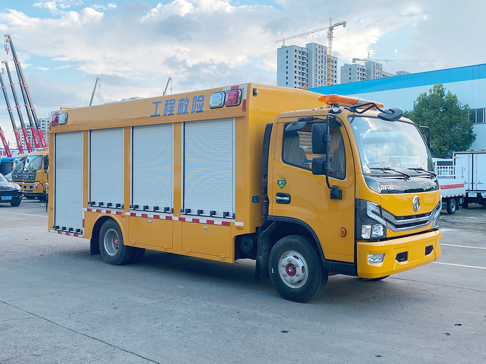 東風(fēng)大多利卡工程救險(xiǎn)車(chē)【2000m3/h】