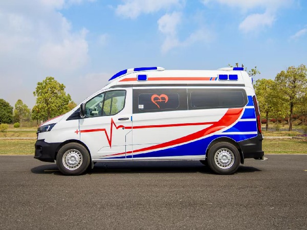 福特全順T6救護車（模具版）
