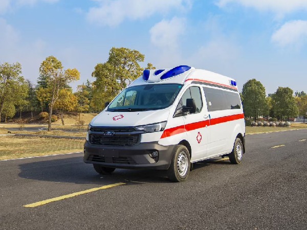 江鈴全順V362 救護(hù)車